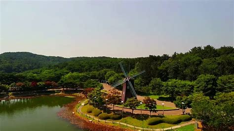 Ulsan Grand Park: zielona oaza w sercu industrialnego miasta!